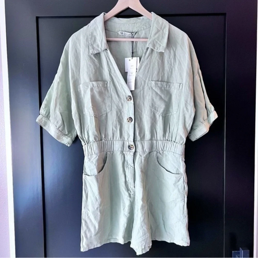 NWT Zara light olive linen blend romper size small * with flaw